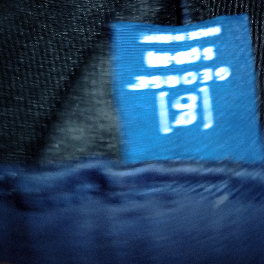 Men's sweatpants.